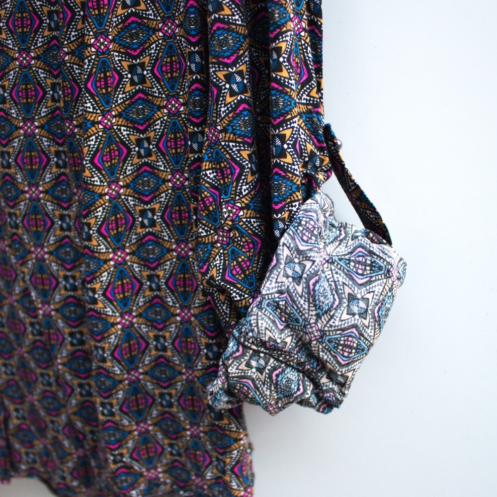 ✨Daniel Rainn | Roll Sleeve Button Printed Blouse - Picture 3 of 7